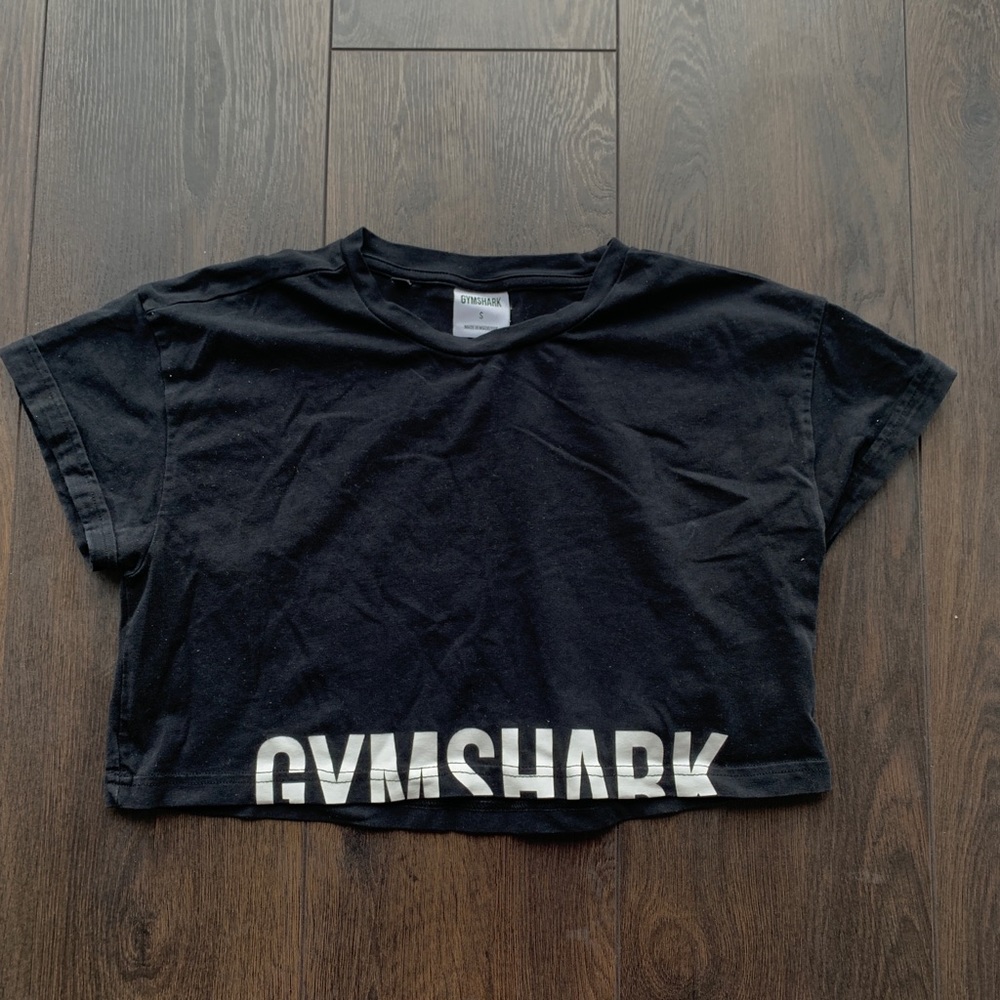 Gymshark black crop top, size S